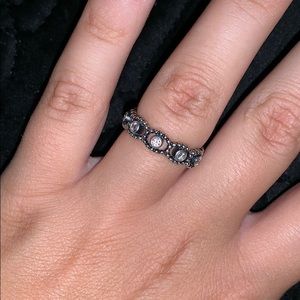 Pandora Ring